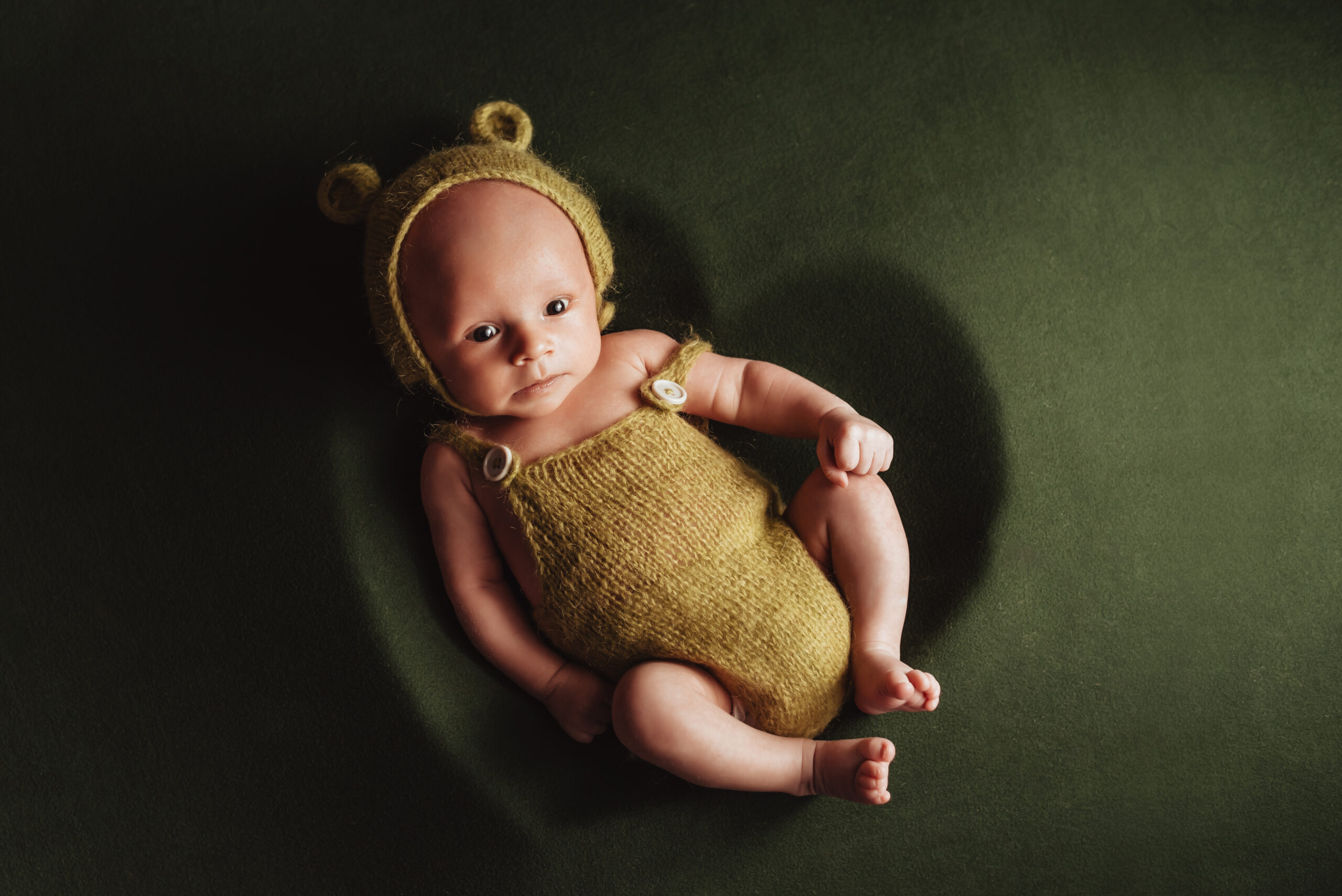 Bébé grenouille dans coeur