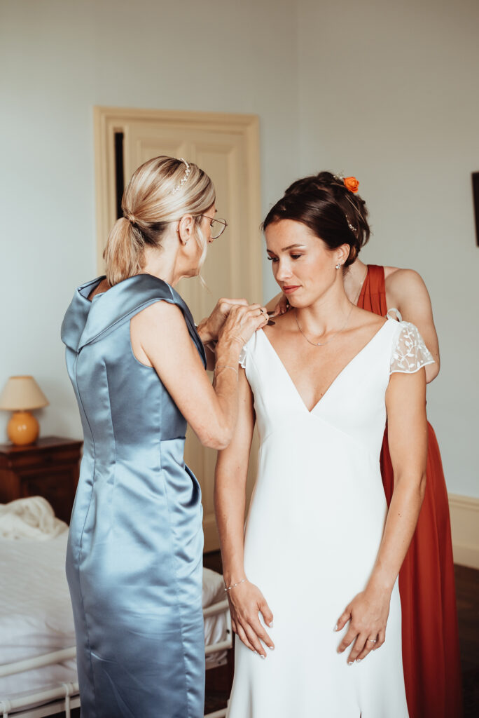 Préparatifs mariage dans les chambres du Chateau de la Rousselière - Frossay