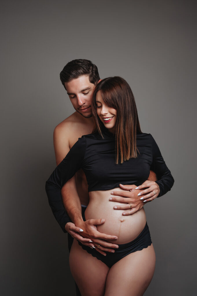 studio photo Pontchâteau séance Grossesse en couple